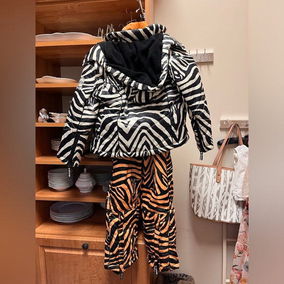 EX-10 kids tiger/zebra print Ski bibs vest jacket Size 6 childrens 116 Euro - Picture 2 of 11